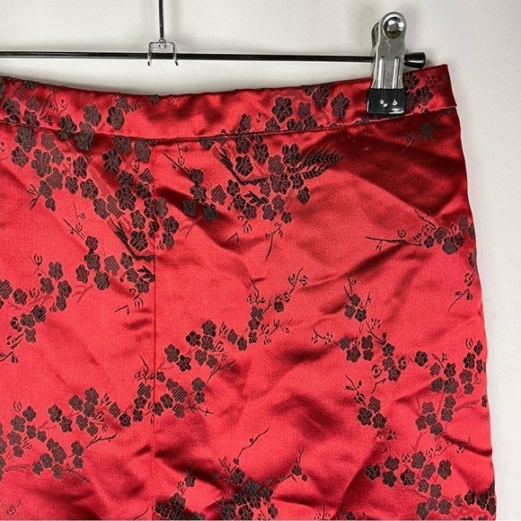 Superdown Zoey Red Floral Satin Shorts S - Picture 4 of 4
